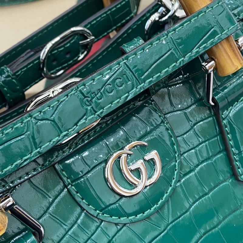 Gvc*1 tote bags
